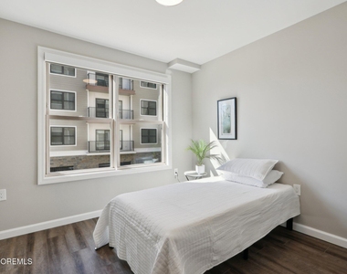 272 Willow Avenue - Photo Thumbnail 7