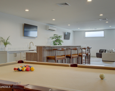 272 Willow Avenue - Photo Thumbnail 43