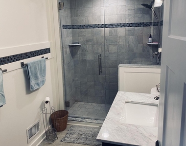 108 E Kupper Drive - Photo Thumbnail 6