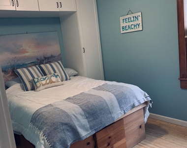 108 E Kupper Drive - Photo Thumbnail 8