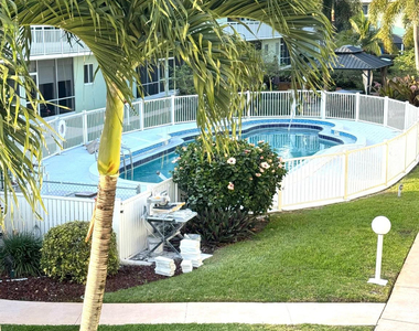 2100 Ne 38th Street - Photo Thumbnail 13
