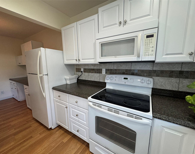 2100 Ne 38th Street - Photo Thumbnail 18