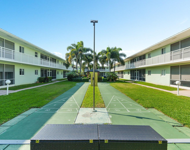 2100 Ne 38th Street - Photo Thumbnail 6