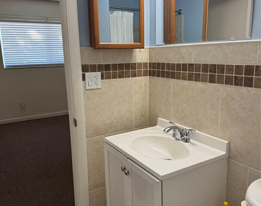 2100 Ne 38th Street - Photo Thumbnail 24