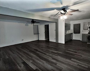 1115 Casa Drive - Photo Thumbnail 2