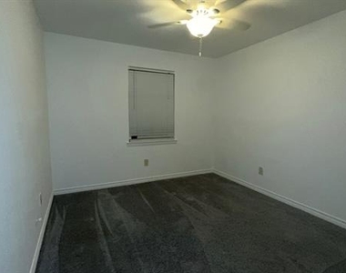 1115 Casa Drive - Photo Thumbnail 6