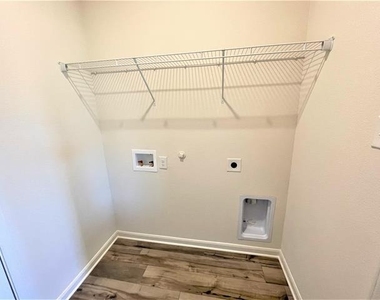 8011 Big Timber Trail - Photo Thumbnail 13