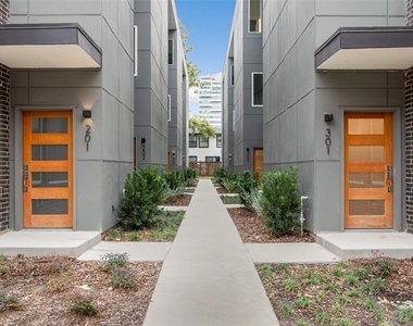 3915 N Hall Street - Photo Thumbnail 16