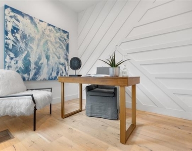 3915 N Hall Street - Photo Thumbnail 8