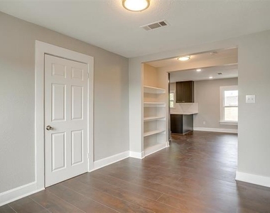 2932 Travis Avenue - Photo Thumbnail 20