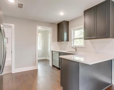 2932 Travis Avenue - Photo Thumbnail 12