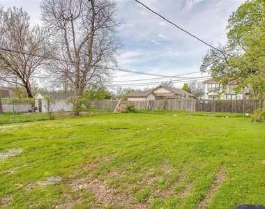 2932 Travis Avenue - Photo Thumbnail 30