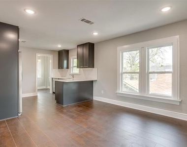 2932 Travis Avenue - Photo Thumbnail 7