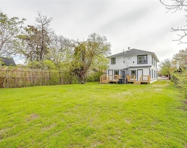 2932 Travis Avenue - Photo Thumbnail 29