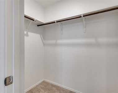 6723 Coulter Drive - Photo Thumbnail 13