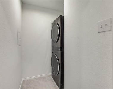 6723 Coulter Drive - Photo Thumbnail 18
