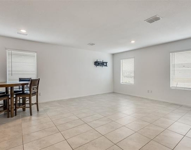 6723 Coulter Drive - Photo Thumbnail 10
