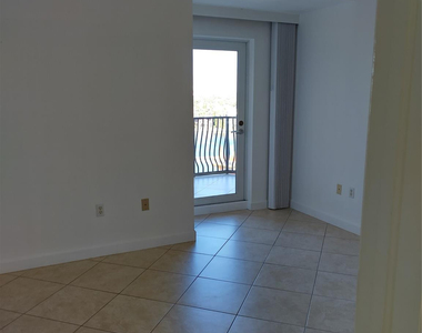 100 S Birch Road - Photo Thumbnail 11