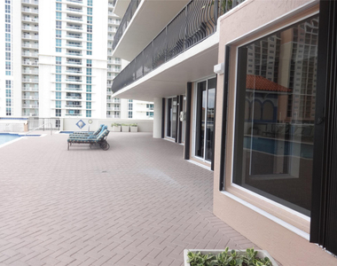 100 S Birch Road - Photo Thumbnail 31