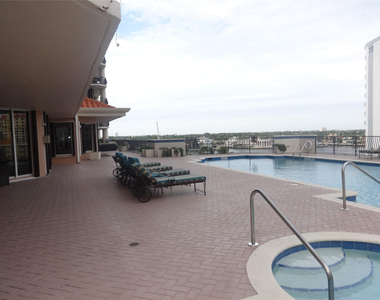 100 S Birch Road - Photo Thumbnail 26