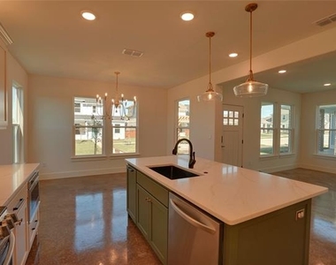 209 Cardinal Woods Court - Photo Thumbnail 7
