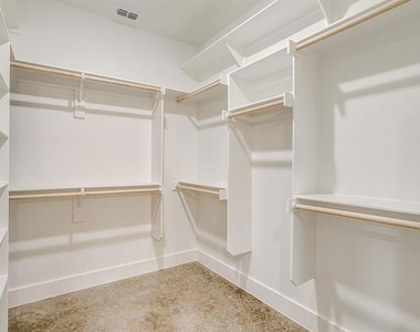209 Cardinal Woods Court - Photo Thumbnail 22