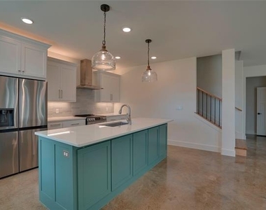 112 Cardinal Woods Court - Photo Thumbnail 1