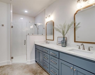 112 Cardinal Woods Court - Photo Thumbnail 18