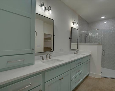 112 Cardinal Woods Court - Photo Thumbnail 11