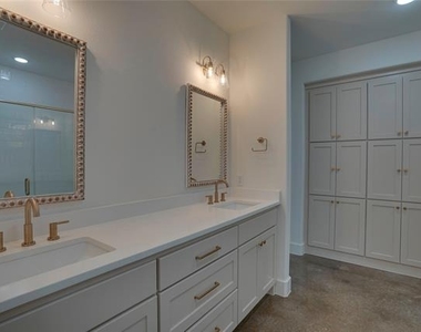 110 Cardinal Woods Court - Photo Thumbnail 12