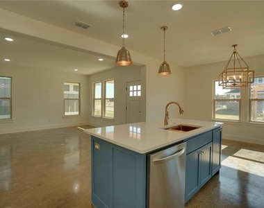 110 Cardinal Woods Court - Photo Thumbnail 9