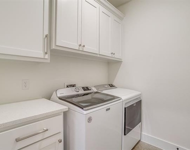 110 Cardinal Woods Court - Photo Thumbnail 15