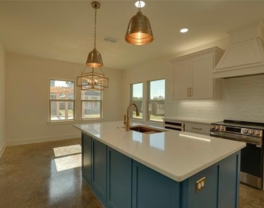 110 Cardinal Woods Court - Photo Thumbnail 3
