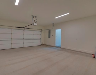 108 Cardinal Woods Court - Photo Thumbnail 10