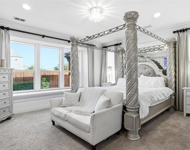 4007 Barlow Court - Photo Thumbnail 12