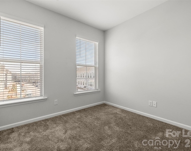 6985 Waterstone Drive - Photo Thumbnail 22