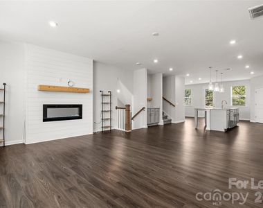 6985 Waterstone Drive - Photo Thumbnail 9