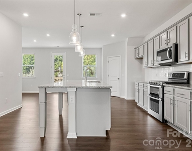 6985 Waterstone Drive - Photo Thumbnail 10