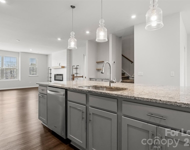 6985 Waterstone Drive - Photo Thumbnail 14