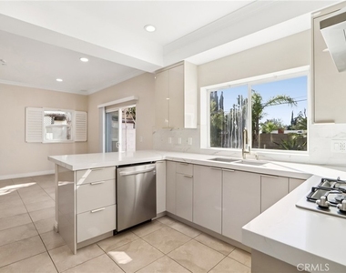 7659 Coldwater Canyon Court - Photo Thumbnail 16