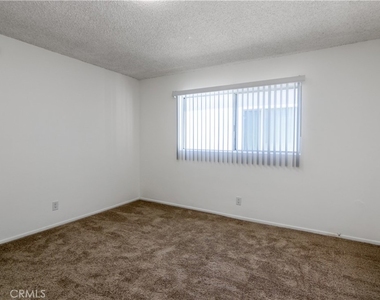 4065 Mclaughlin Avenue - Photo Thumbnail 7