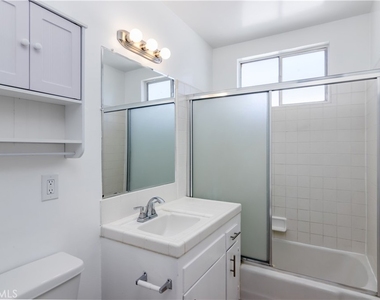 4065 Mclaughlin Avenue - Photo Thumbnail 11