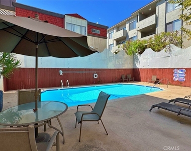 5625 Sumner - Photo Thumbnail 37