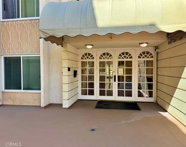 5625 Sumner - Photo Thumbnail 1