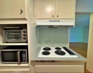 5625 Sumner - Photo Thumbnail 25