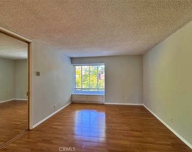 5625 Sumner - Photo Thumbnail 21