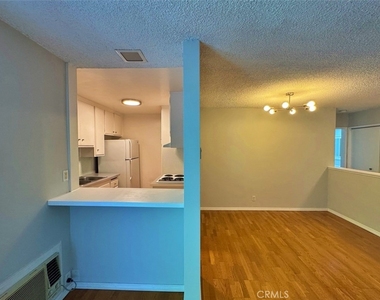 5625 Sumner - Photo Thumbnail 13