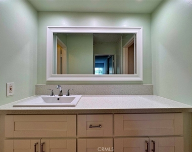 5625 Sumner - Photo Thumbnail 31