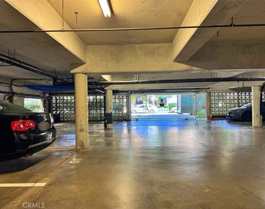 5625 Sumner - Photo Thumbnail 35
