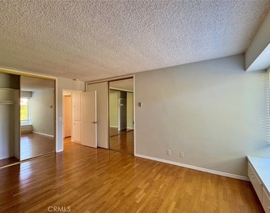 5625 Sumner - Photo Thumbnail 20